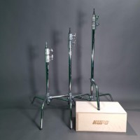 Какой C-stand выбрать: съемная база или скользящая нога?